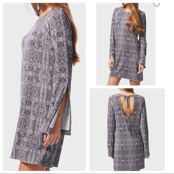 Tart Dresses & Skirts - Tart Avia Bell Sleeve Keyhole Back Dress